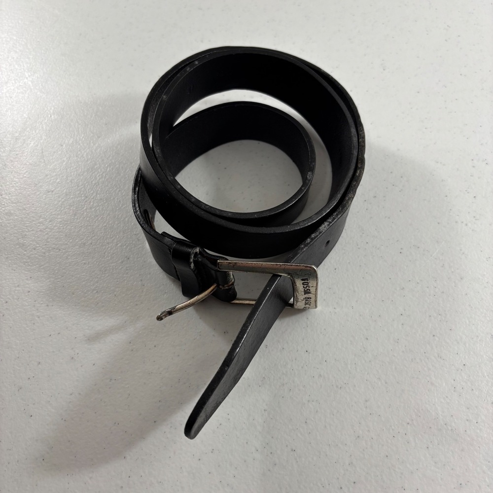 Fossil Basic Gear Mens Black Genuine Leather Belt Silver Buckle MB303600140 38